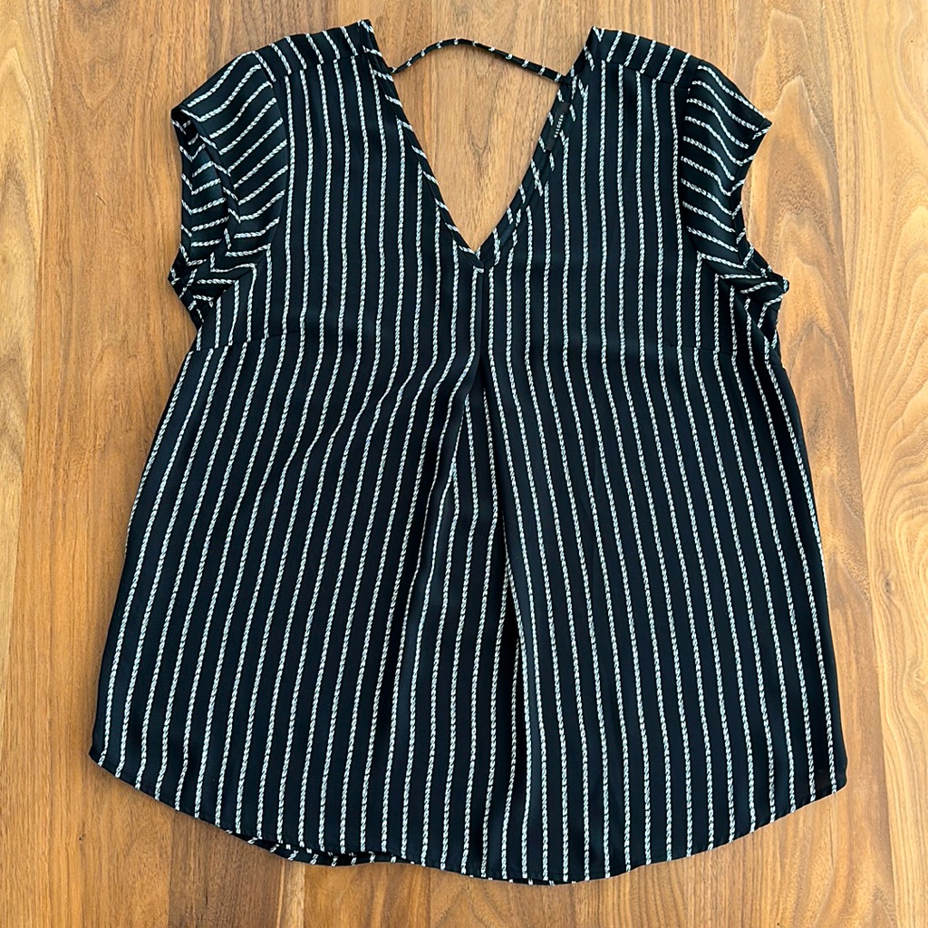 Halogen Patterned Top